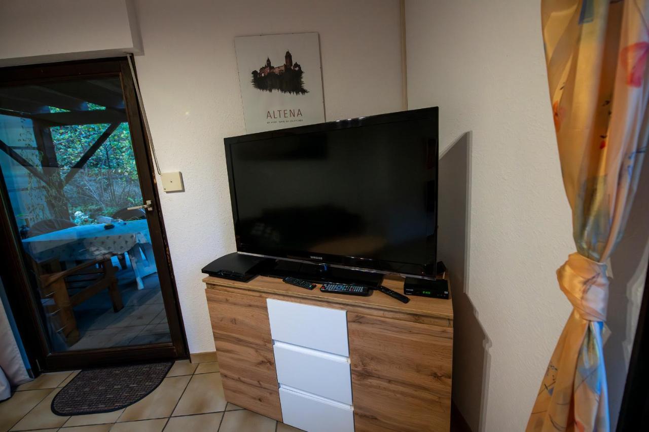 Schoene Ferienwohnung In Ruhiger Lage Altena Exterior photo